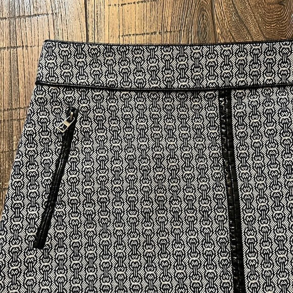 Tory Burch Chaumont A-Line Short Skirt Zip Front Horse Bit Print Navy Size 8 - Picture 6 of 12